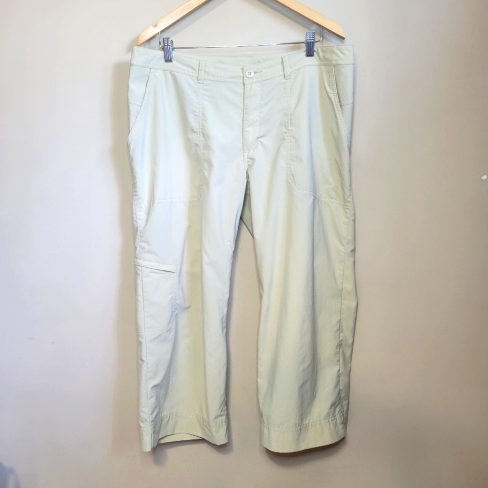 Patagonia Beige Nylon Cropped Pants Size 14